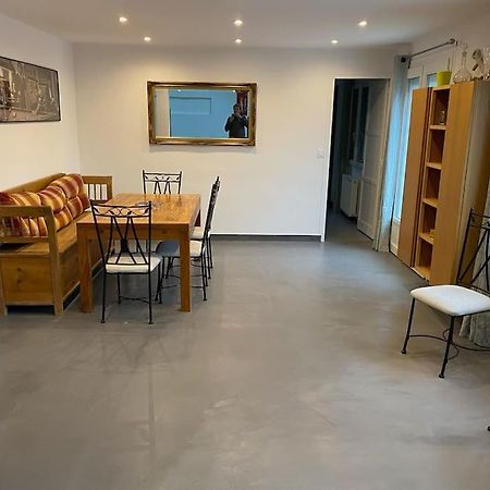 Maison Confortable Pour 10 Personnes Avec Jacuzzi 乌尔加特 外观 照片